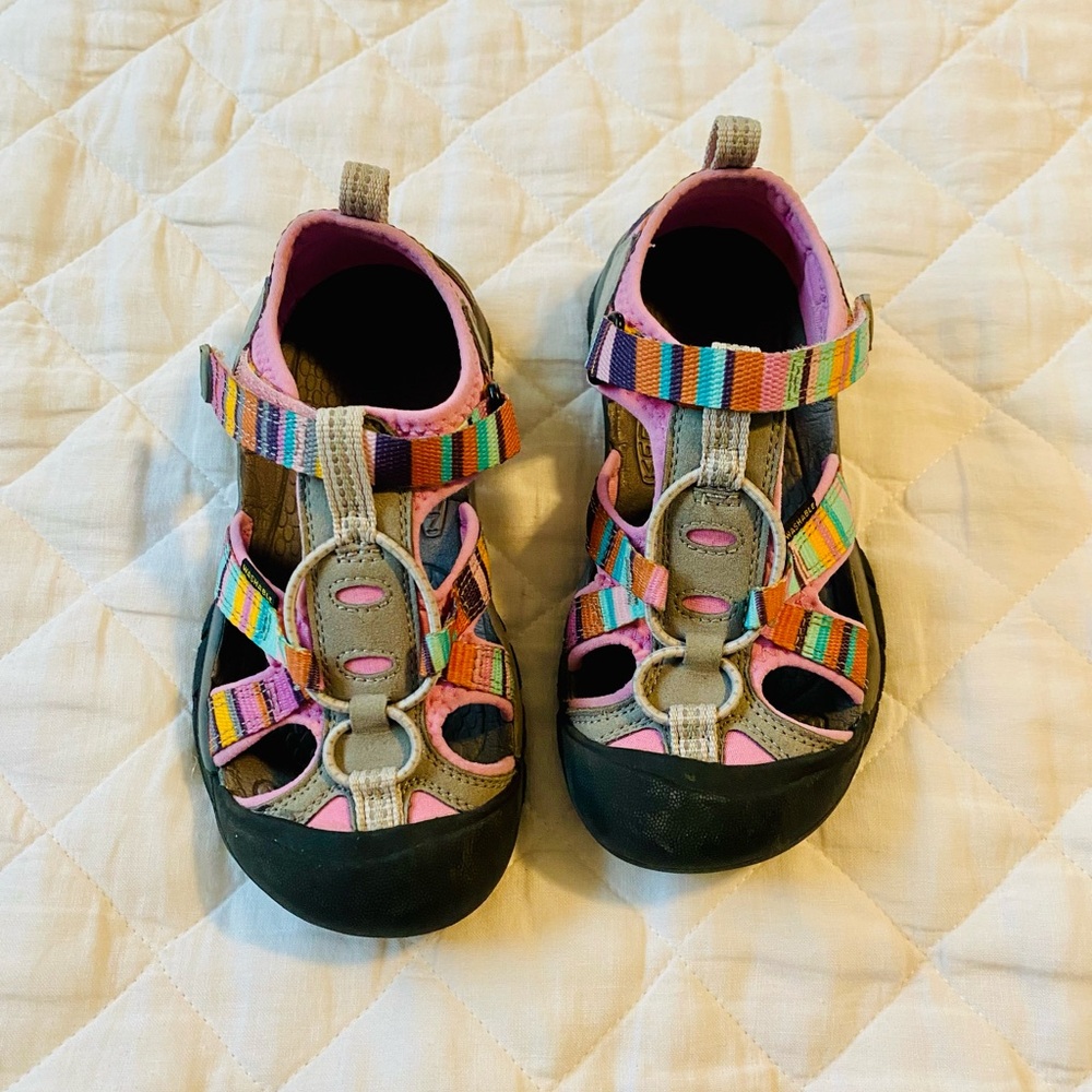 Keen Pink Sandals Closed-Toe Flip Flops
